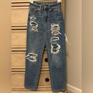 American Eagle Mom Straight Jean.